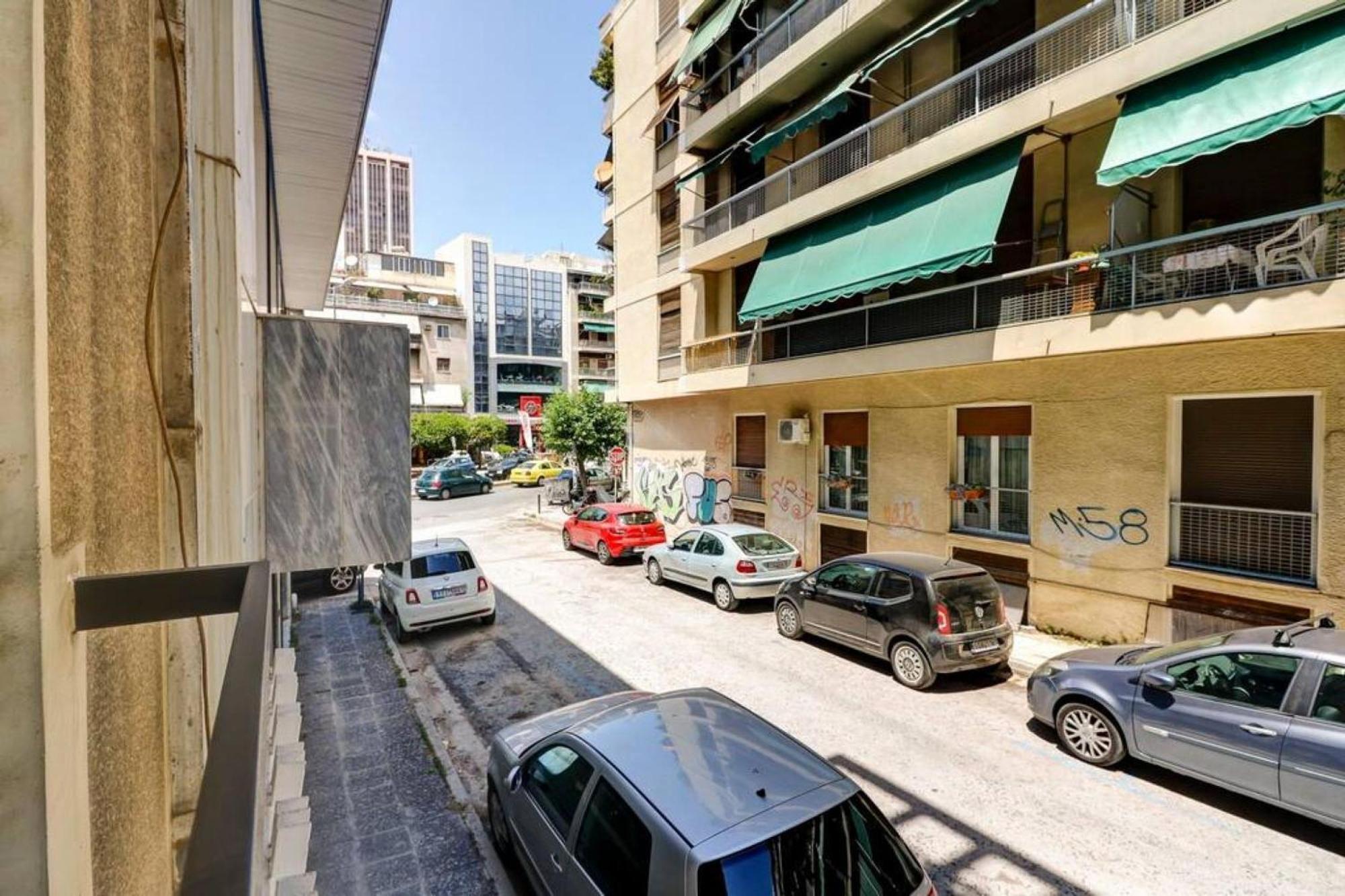 Classy And Stylish Next To Hilton Apartment Athens